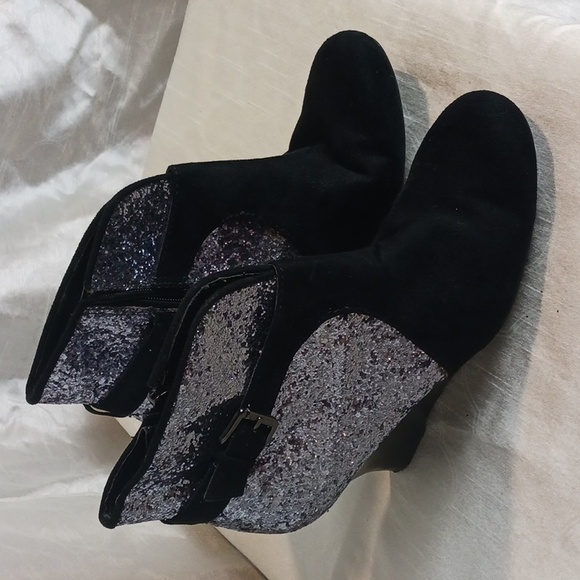 Guess Glam Rock Glitter Ankle Boots - Picture 2 of 8